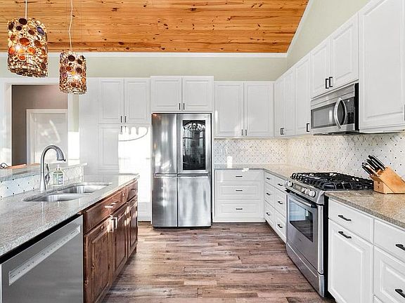 3rd image of 2025 Cripple Creek Stage Rd