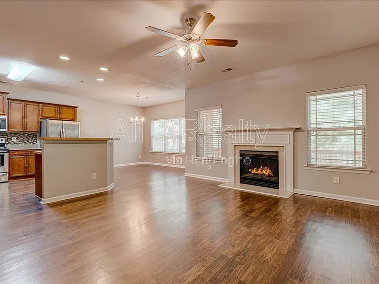 123 Wellbrook Ct NE — Photo 11