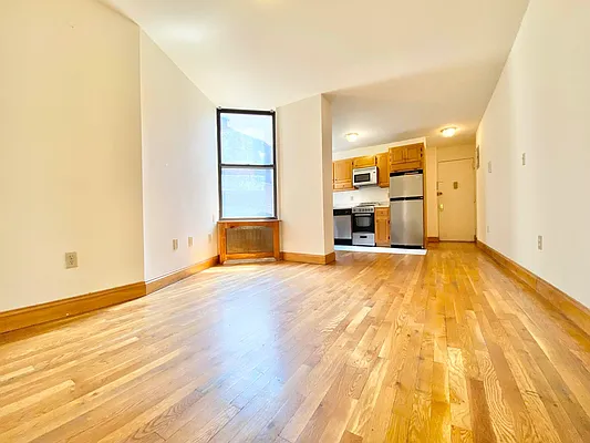 Rented by Oxford Property Group | media 17