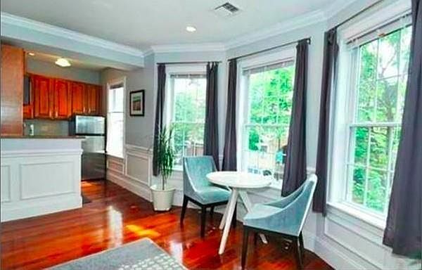 2nd image of 613 Dorchester Ave APT 002