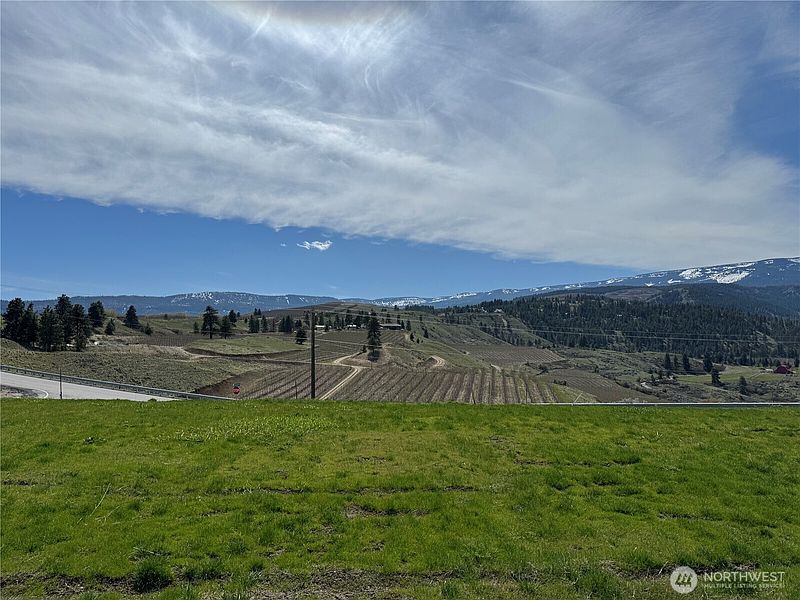 4th image of 2 Wenatchee Heights Road