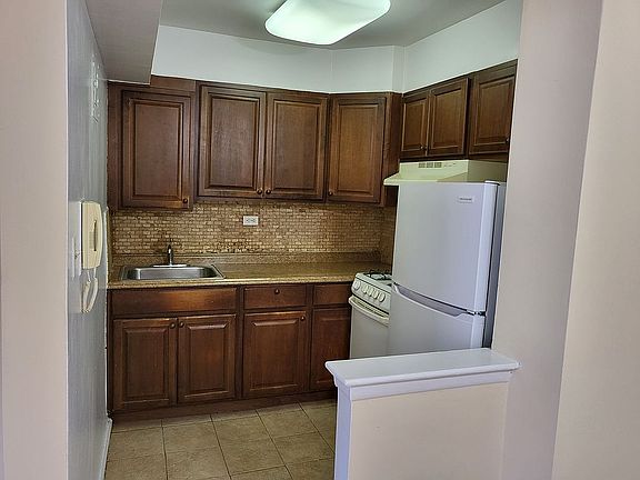 4th image of 3901 Nostrand Ave APT 1T