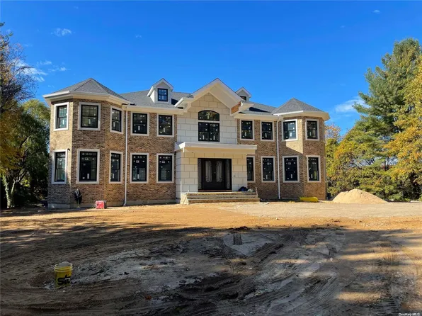 7 Pleasant Lane, Oyster Bay Cove, NY 11771