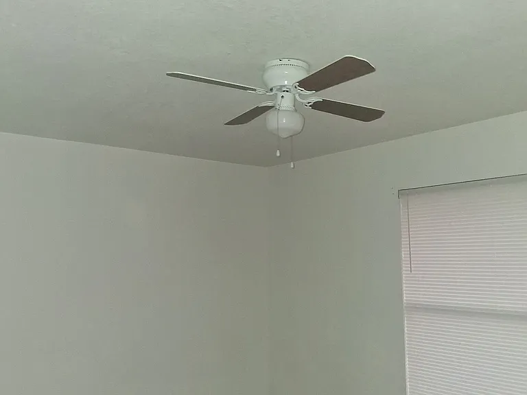 1205 Pleasant Oaks Ct #1205 — Photo 18