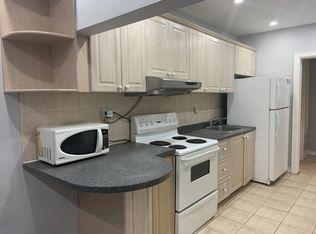 560 Bathurst St #101, Toronto, ON M5S2P9