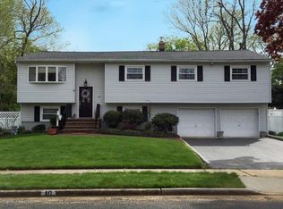 10 Thorne Pl, New Monmouth, NJ 07748
