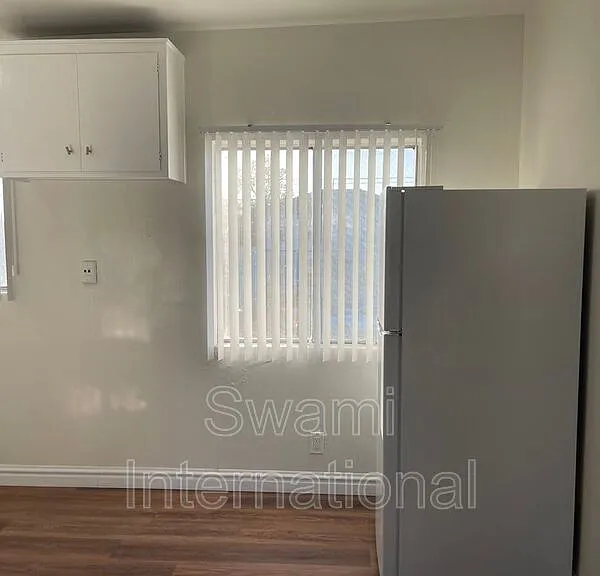 10970 S Figueroa St #7 — Photo 9