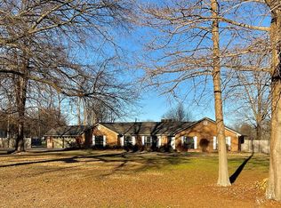 2117 Carol St, Greenville, MS 38703