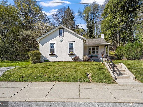 2nd image of 501 Strasburg Ave
