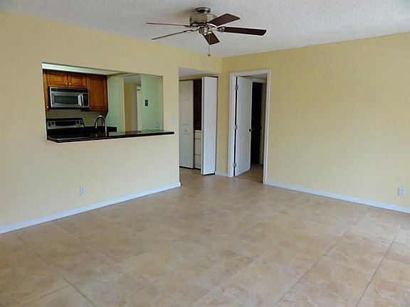 5th image of 428 NW 70th Ave APT 236