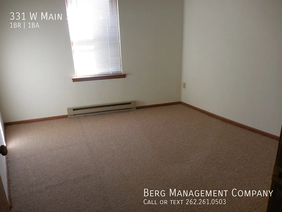 One Bedroom One Bath Apartment with balcony — Photo 3