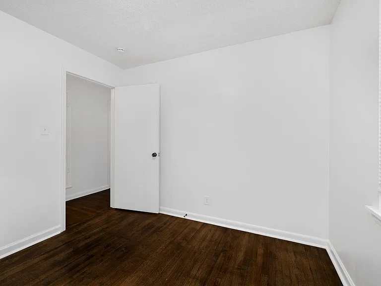 1860 Brookhaven Dr — Photo 23