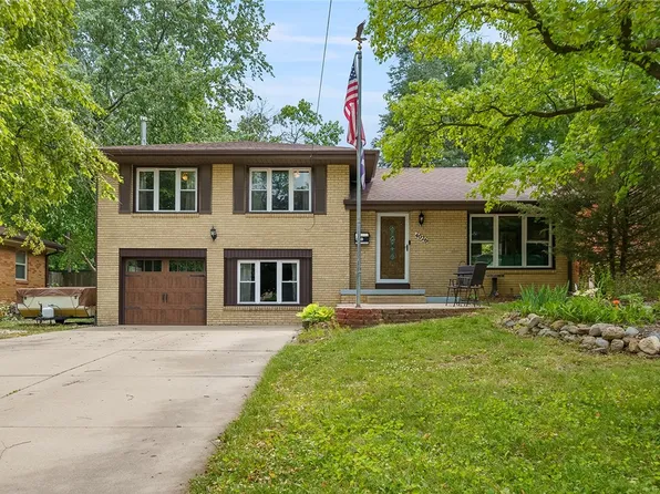 4026 Clinton Ave, Des Moines, IA 50310