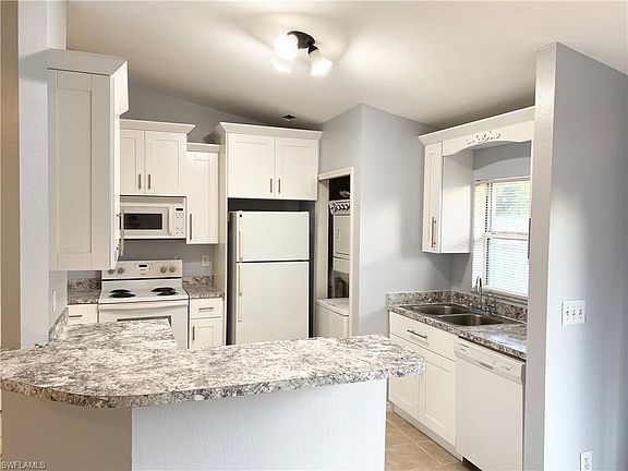 5th image of 1520 E 12th St