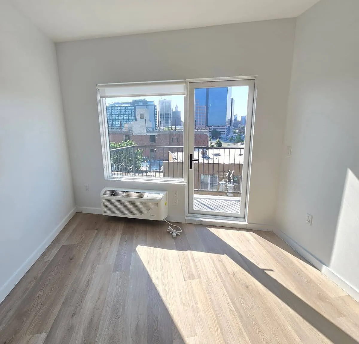 2 bed, $3,400 — Photo 1