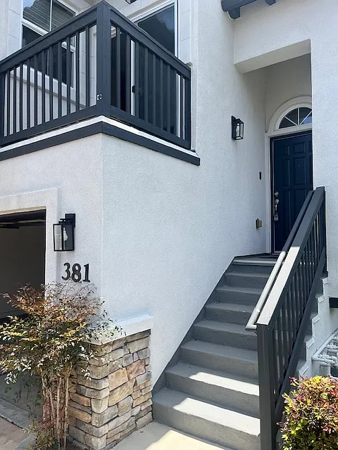 2 bed, 1120 sqft, $3,900 — Photo 3