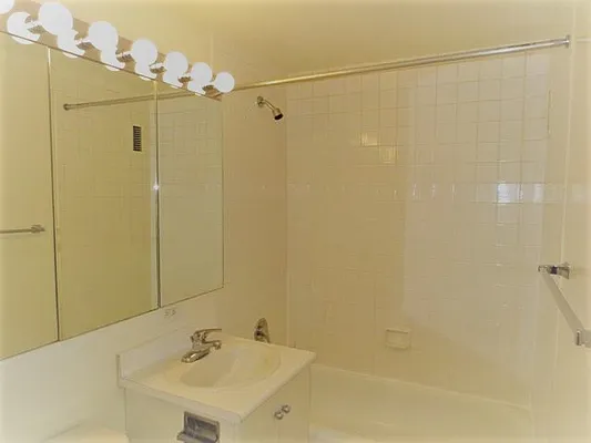 Rented by Triumph Property Group | media 9