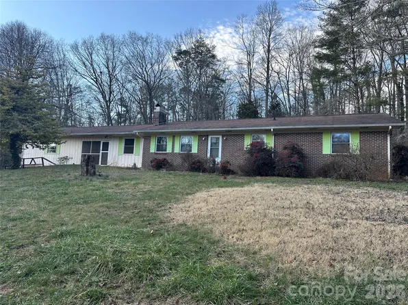 129 Ridgecrest Ave, Marble, NC 28905