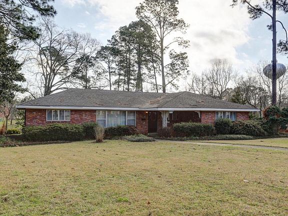 2nd image of 1605 Parkview Dr