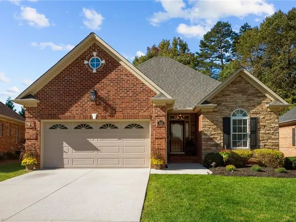 639 Dobson Ct, Kernersville, NC 27284