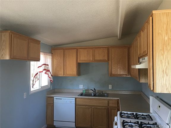 2nd image of 701 W Avenue H13