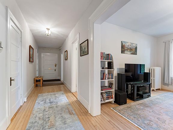 5th image of 180 High Street #25