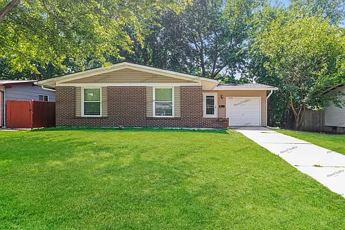 2370 Palm Dr Photo 1