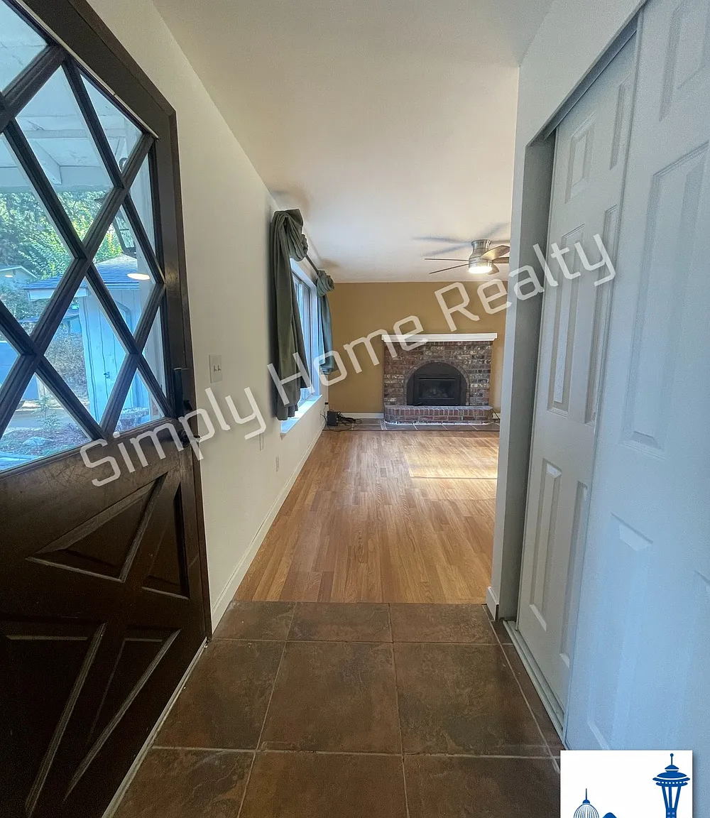 2 bed, 1.0 bath, 1170 sqft, $2,150 — Photo 2