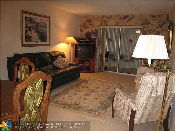 3rd image of 2515 NE 1st Ct APT 104