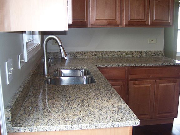 4th image of 66 Hesterman Dr
