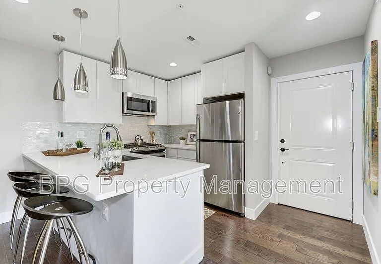 528 Kennedy St NW #402 — Photo 5