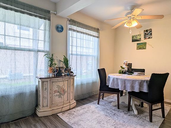 5th image of 336 Farmingdale Cir