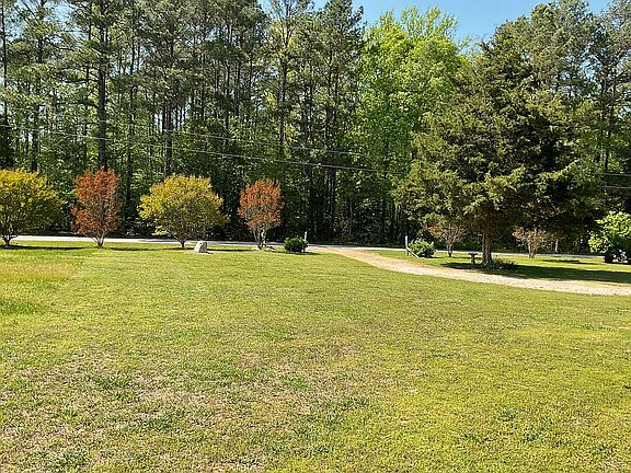 4th image of 195 Poplar Dr