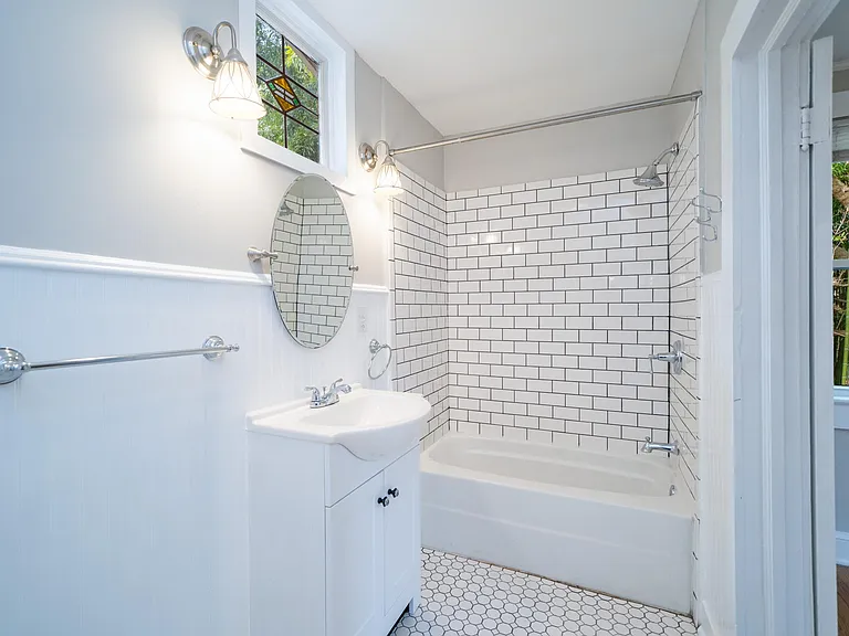24 Robindale Ave #3 — Photo 12