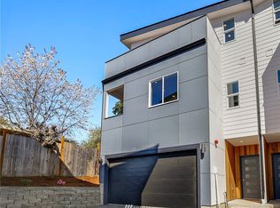 15448 9th Ave SW #B, Burien, WA 98166