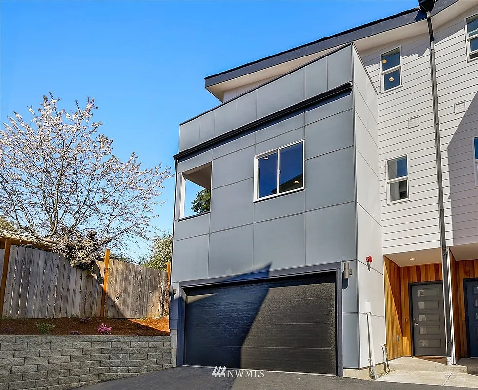 15448 9th Avenue SW #B photo 1