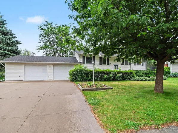 236 Strese Ln, Apple Valley, MN 55124