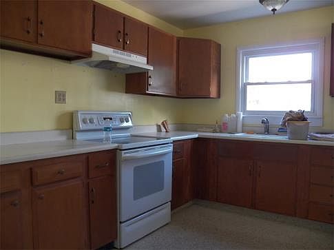 2nd image of 4506 Meadowridge Rd