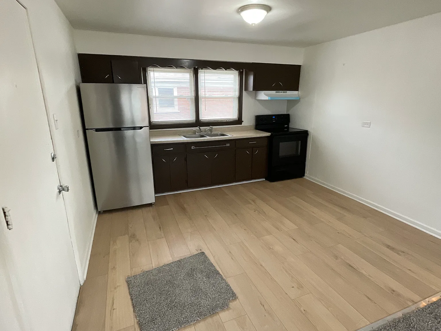 2 bed, $1,150 — Photo 4