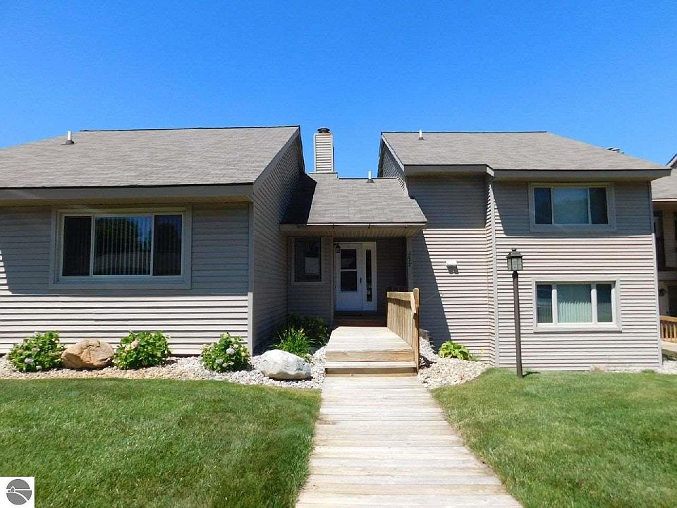 1st image of 2677 Green Meadows Dr