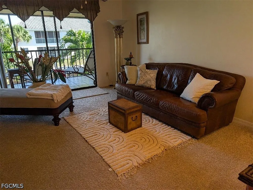 2 bed, 2.0 bath, 954 sqft, $2,600 — Photo 4