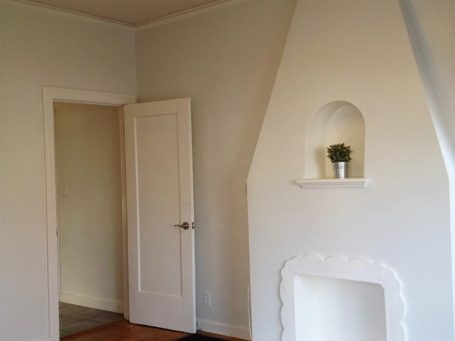 Studio, 365 sqft, $1,850 — Photo 2