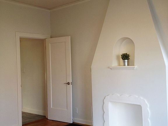 2nd image of 1108B Francisco St #B