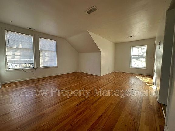 2nd image of 1327 S 14th St APT 4