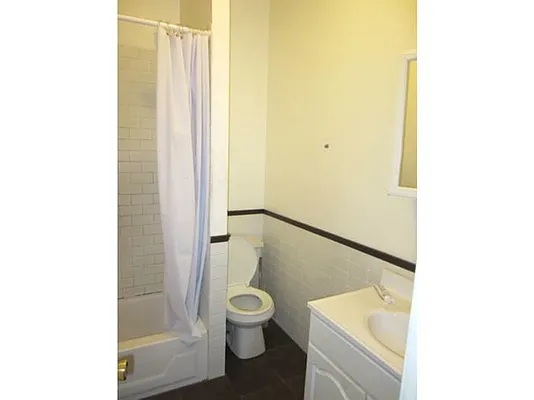 Rented by MCR Realty | media 49