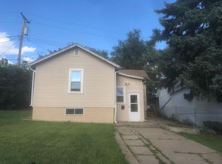 304 4th Ave NE, Mandan, ND 58554