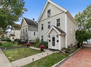 1090 Townsend Ave, New Haven, CT 06512