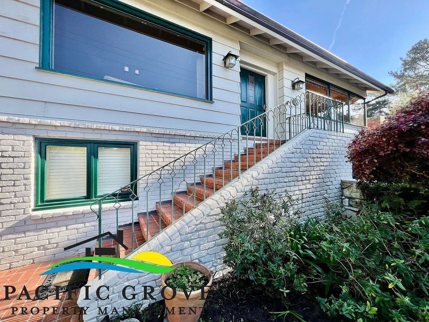 Lovely Ocean View Home Available early September 2026! — Photo 4