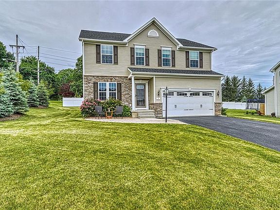2nd image of 5 Kings Mill Ct
