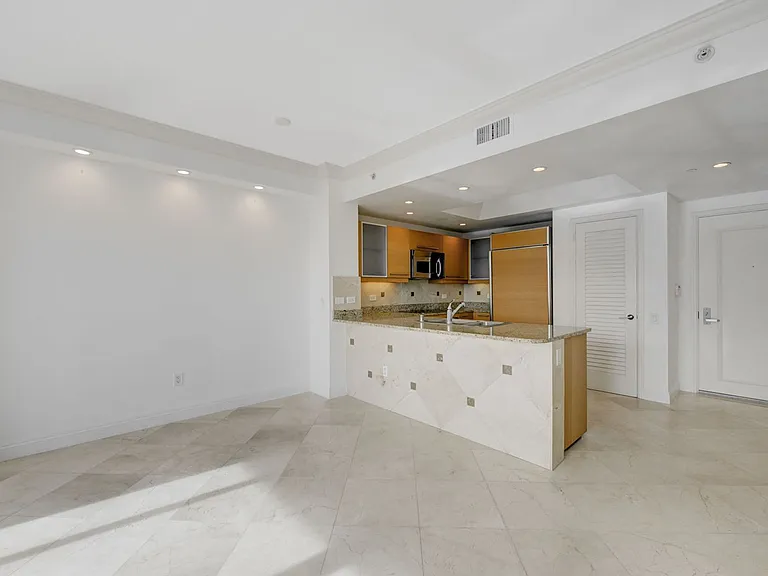 322 Karen Ave #804 — Photo 13